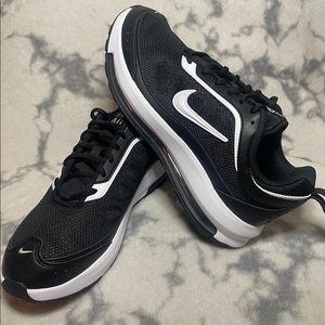 New Nike AirMax Womens 8